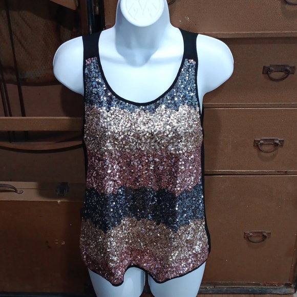 PAISLEY AND IVY SEQUIN top.  #5354 - Picture 1 of 7